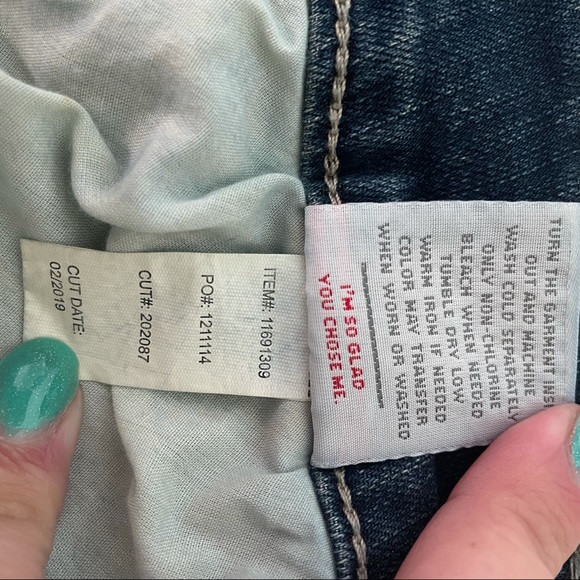 NWT torrid 5” inseam denim shorts size 20 - Picture 5 of 6